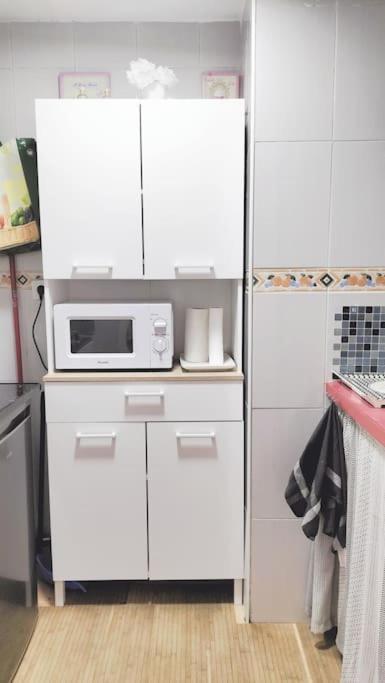 Bonito Apartamento De Dos Dormitorios En El Centro Y Calle San Miguel Τορρεμολίνος Εξωτερικό φωτογραφία
