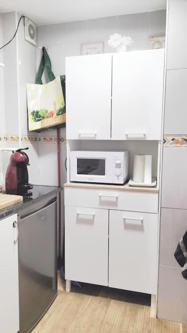 Bonito Apartamento De Dos Dormitorios En El Centro Y Calle San Miguel Τορρεμολίνος Εξωτερικό φωτογραφία
