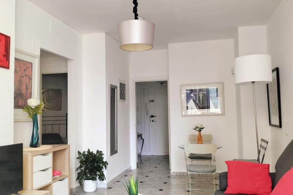 Bonito Apartamento De Dos Dormitorios En El Centro Y Calle San Miguel Τορρεμολίνος Εξωτερικό φωτογραφία